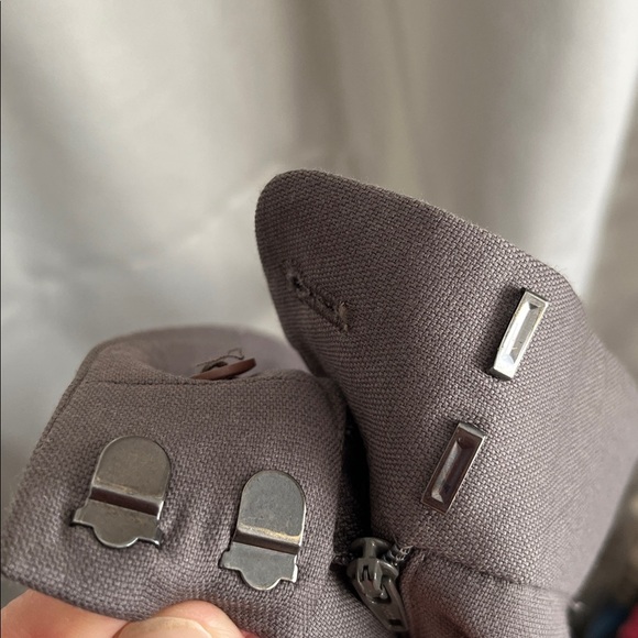 Theory Wool Blend Crop Ankle Pleated Dress Pant Gray Brown Size 2 - Picture 5 of 5